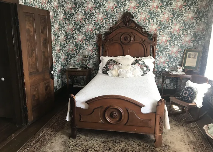 Corner George (adults Only) 2*